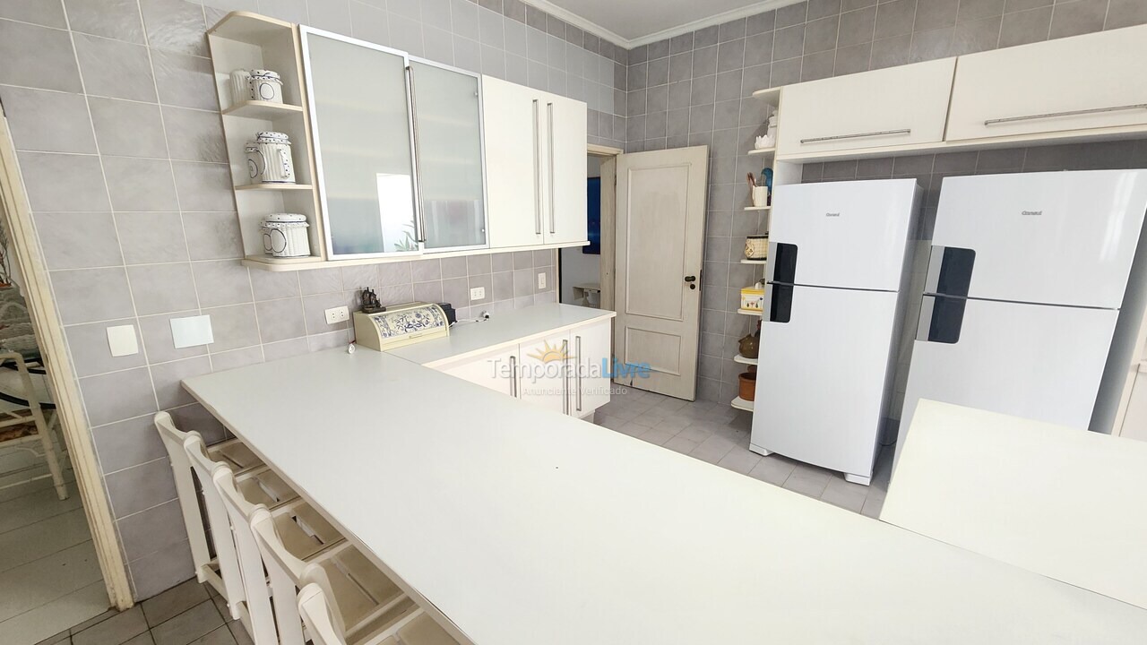 Casa para aluguel de temporada em Guarujá (Enseada)