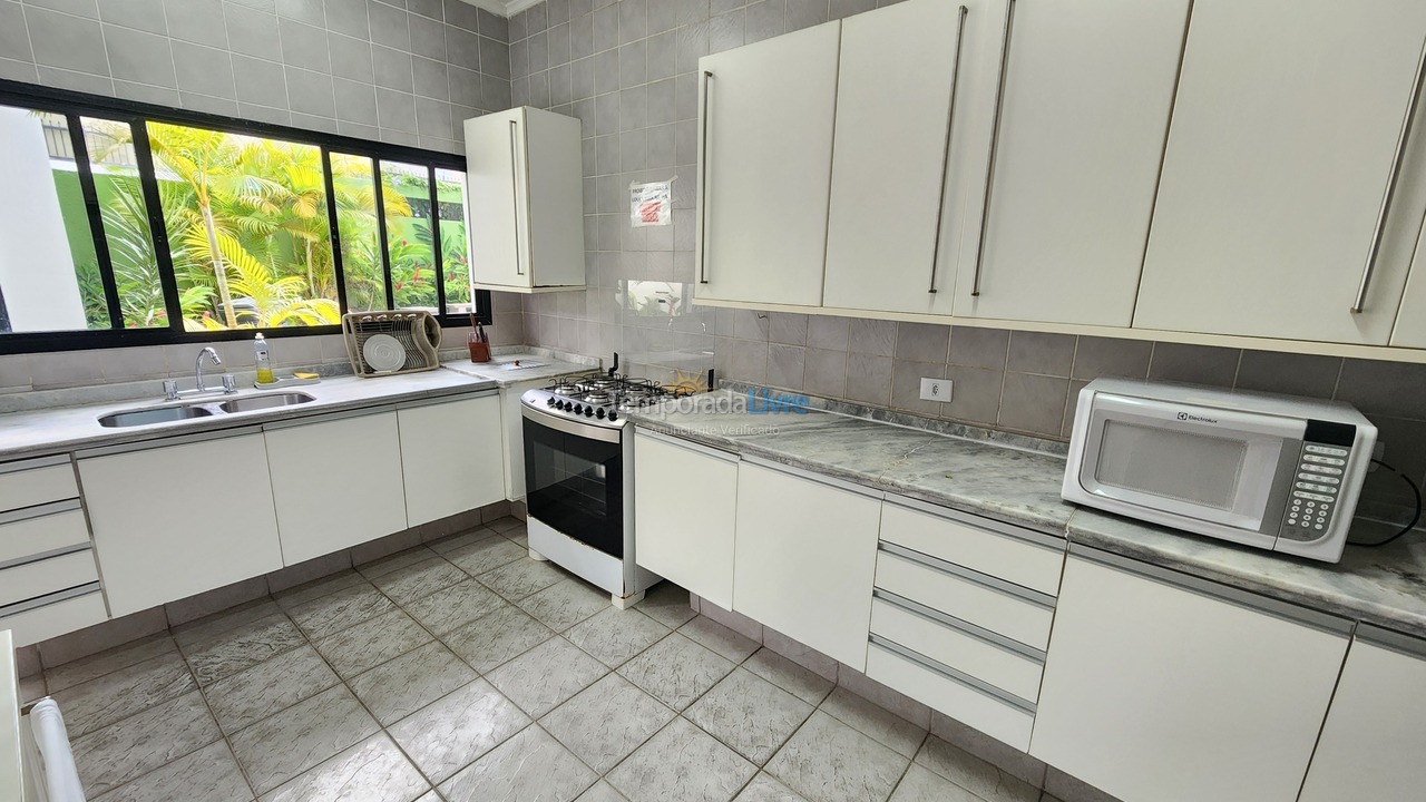 Casa para aluguel de temporada em Guarujá (Enseada)