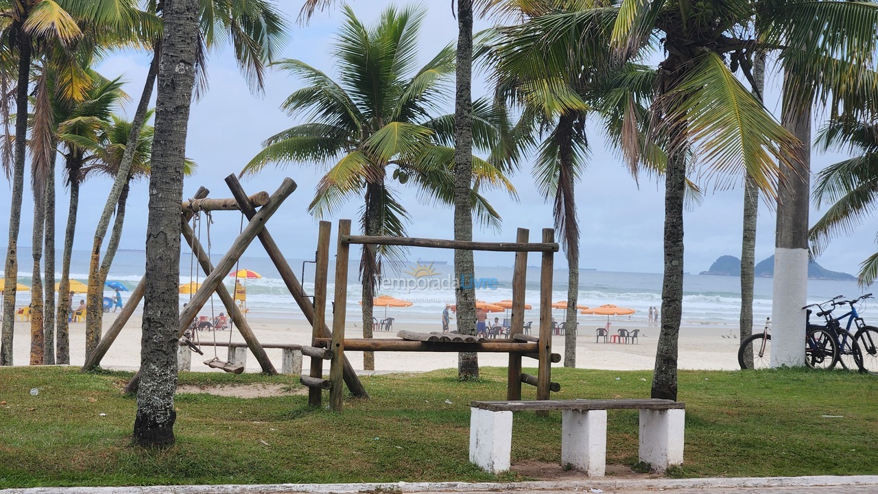 Casa para aluguel de temporada em Guarujá (Enseada)