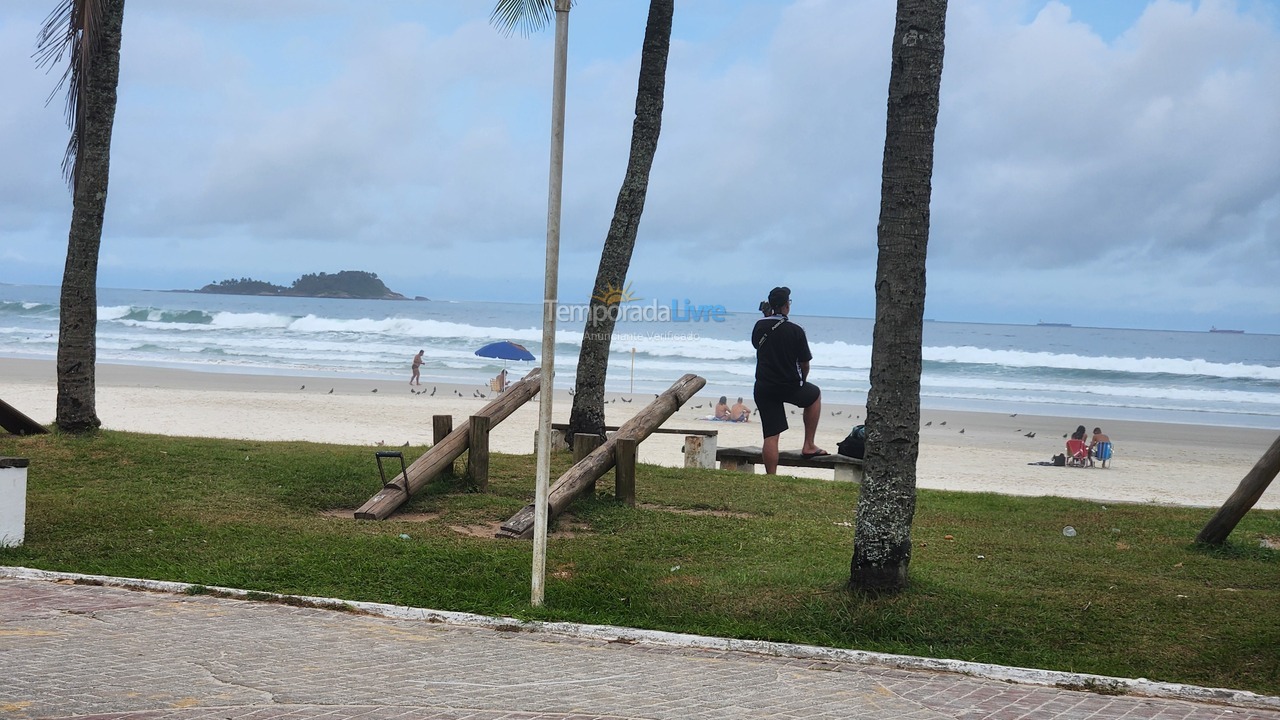 Casa para aluguel de temporada em Guarujá (Enseada)