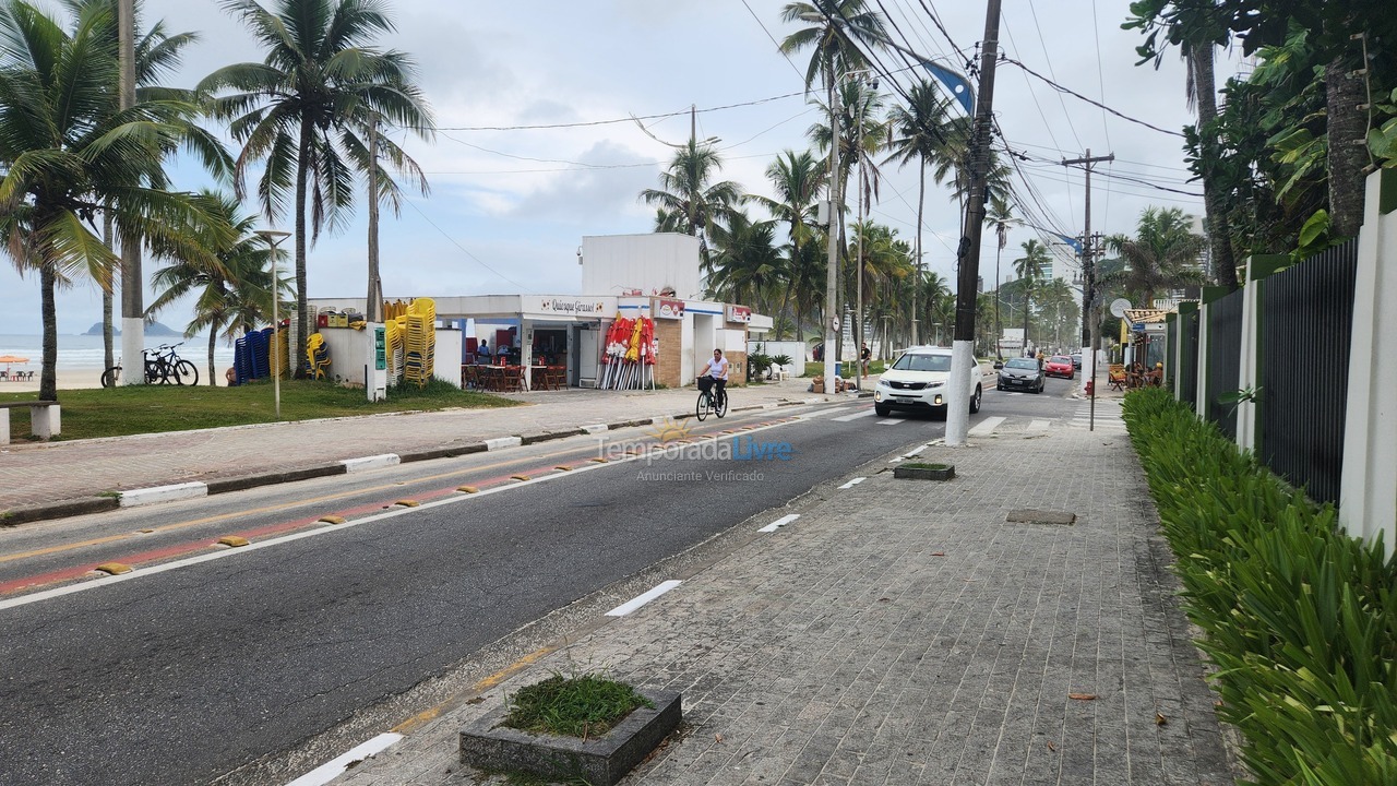 Casa para aluguel de temporada em Guarujá (Enseada)