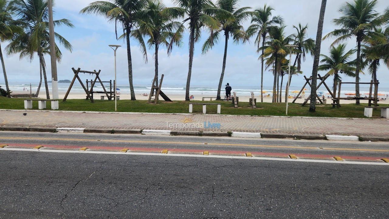 Casa para aluguel de temporada em Guarujá (Enseada)