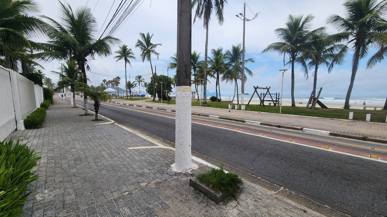 Casa para aluguel de temporada em Guarujá (Enseada)