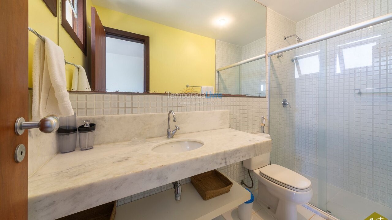 Apartamento para aluguel de temporada em Mata de São João (Imbassaí)