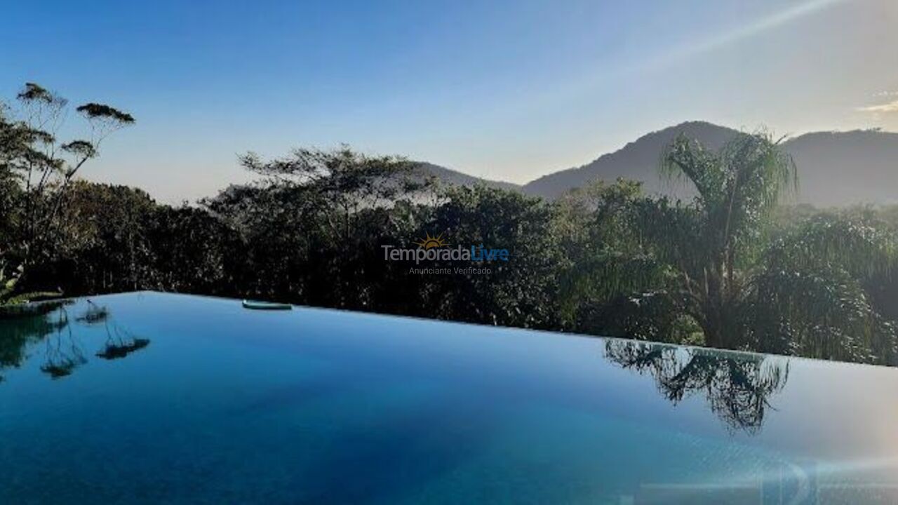 Casa para alquiler de vacaciones em São Sebastião (Camburi)