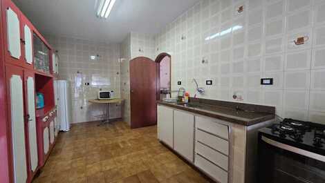 Refúgio aconchegante no centro de Águas de Lindóia