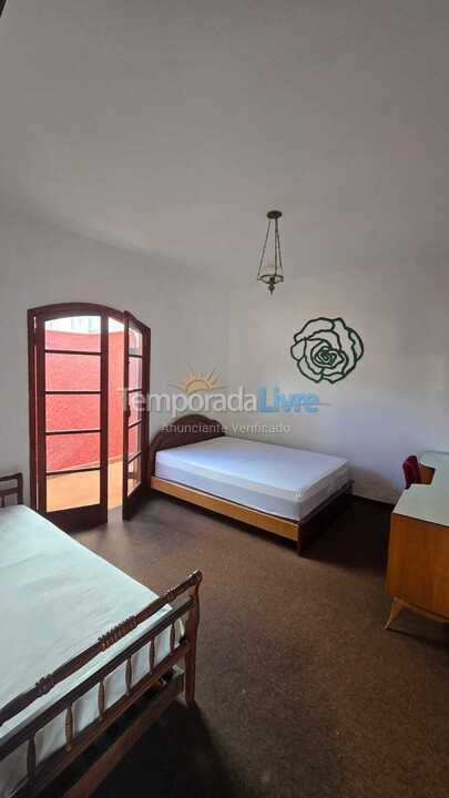 Casa para aluguel de temporada em águas de Lindóia (Centro)