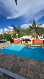 Refúgio aconchegante no centro de Águas de Lindóia