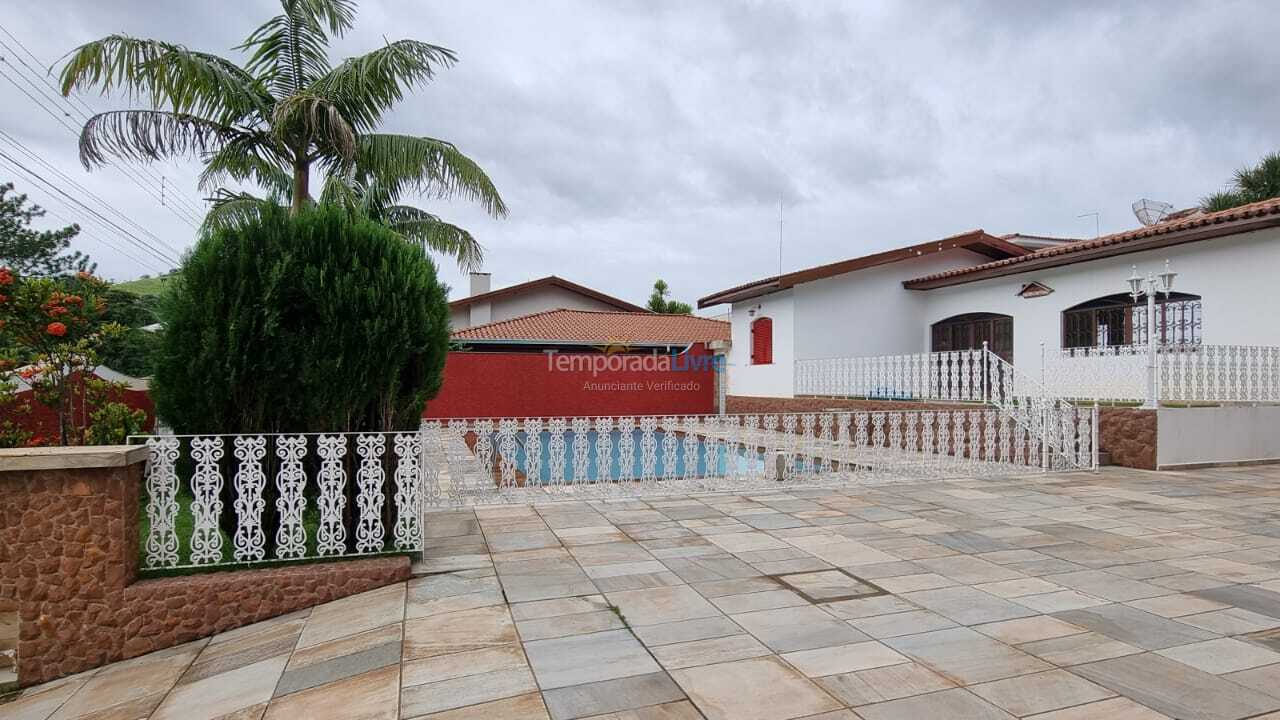 Casa para aluguel de temporada em águas de Lindóia (Centro)