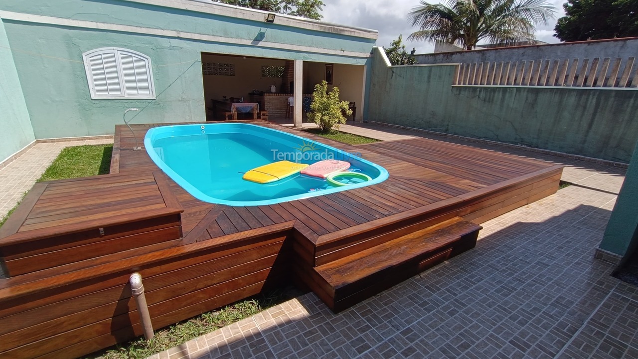 Casa para aluguel de temporada em Pontal do Paraná (Praia de Leste)