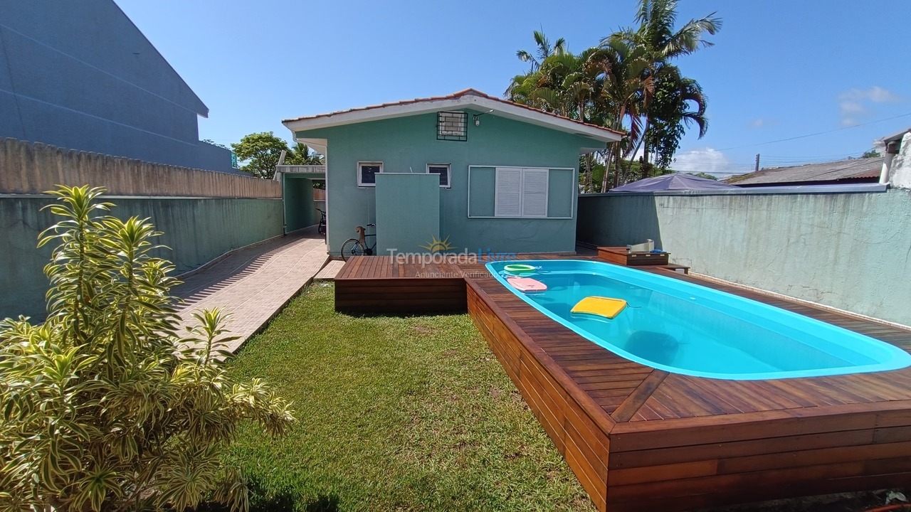 Casa para aluguel de temporada em Pontal do Paraná (Praia de Leste)