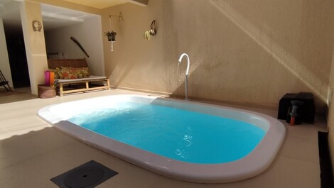 Cód.D003-Casa 4 suítes c/ar, 15 pessoas, piscina hidromassagem, Centro