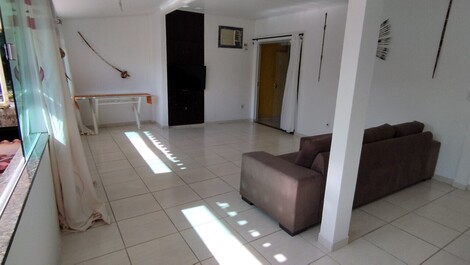 Cód.D003-Casa 4 suítes c/ar, 15 pessoas, piscina hidromassagem, Centro