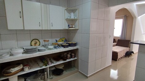 Cód.D003-Casa 4 suítes c/ar, 15 pessoas, piscina hidromassagem, Centro