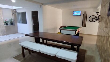 Cód.D003-Casa 4 suítes c/ar, 15 pessoas, piscina hidromassagem, Centro