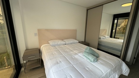 Casa NUEVA, 4 suites, excelente ubicación, Jurerê Internacional!