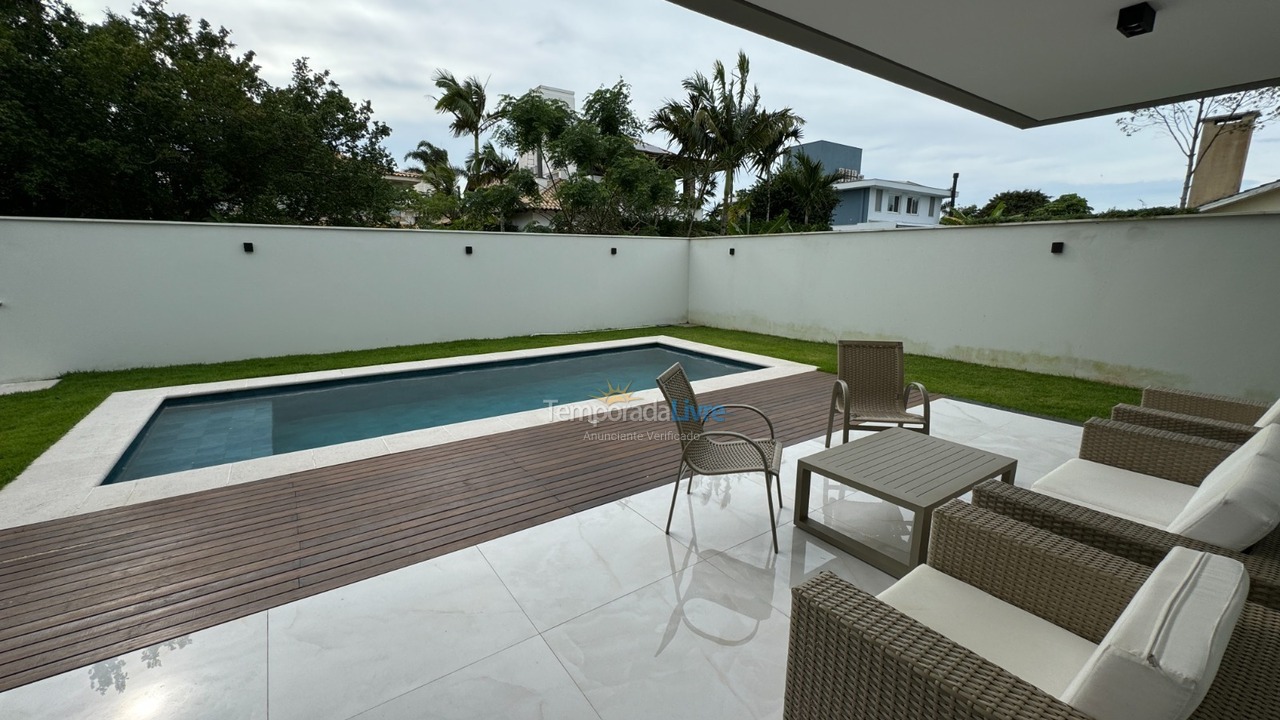 Casa para alquiler de vacaciones em Florianopolis (Jurerê Internacional)