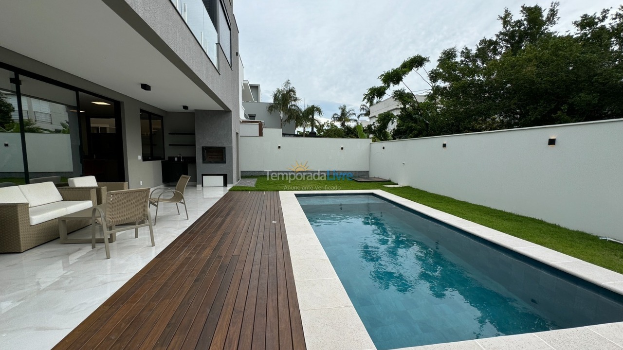 Casa para alquiler de vacaciones em Florianopolis (Jurerê Internacional)