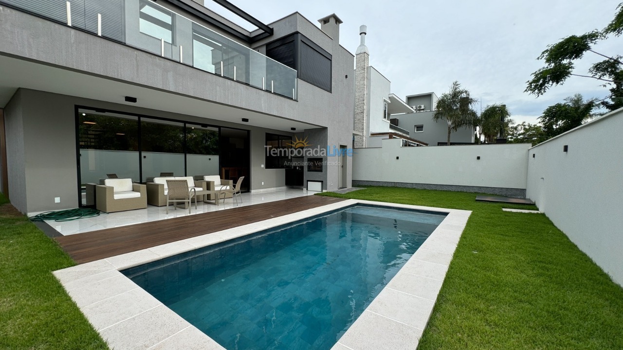Casa para alquiler de vacaciones em Florianopolis (Jurerê Internacional)
