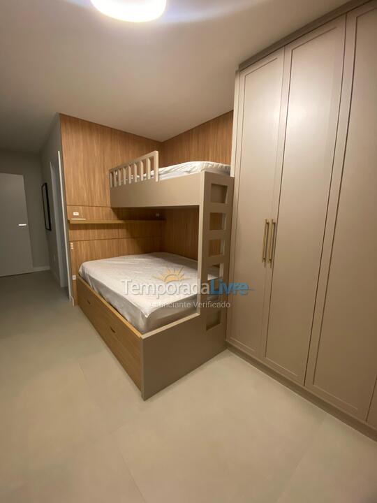 Apartamento para aluguel de temporada em Bombinhas (Canto Grande)