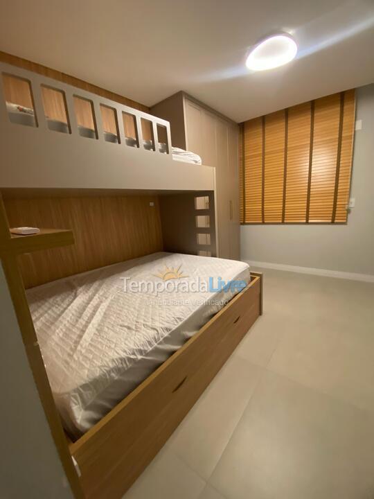 Apartamento para aluguel de temporada em Bombinhas (Canto Grande)