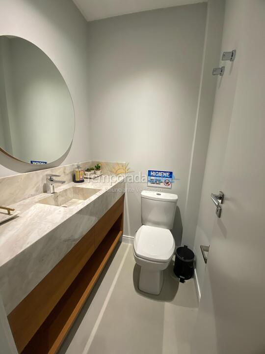 Apartamento para aluguel de temporada em Bombinhas (Canto Grande)