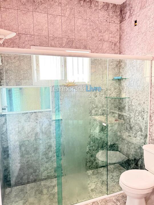 Casa para aluguel de temporada em Caraguatatuba (Golfinho)