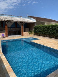 Casa con piscina en Itanhaém