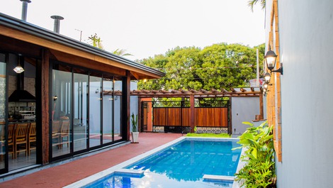 Cedro House, 80 metros do parque, do lado!