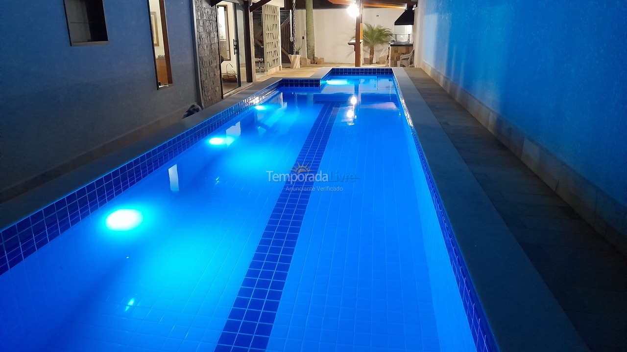 Casa para aluguel de temporada em Caraguatatuba (Indaiá)