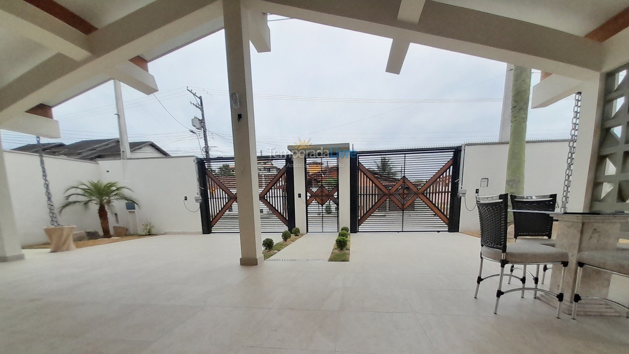 Casa para aluguel de temporada em Caraguatatuba (Indaiá)