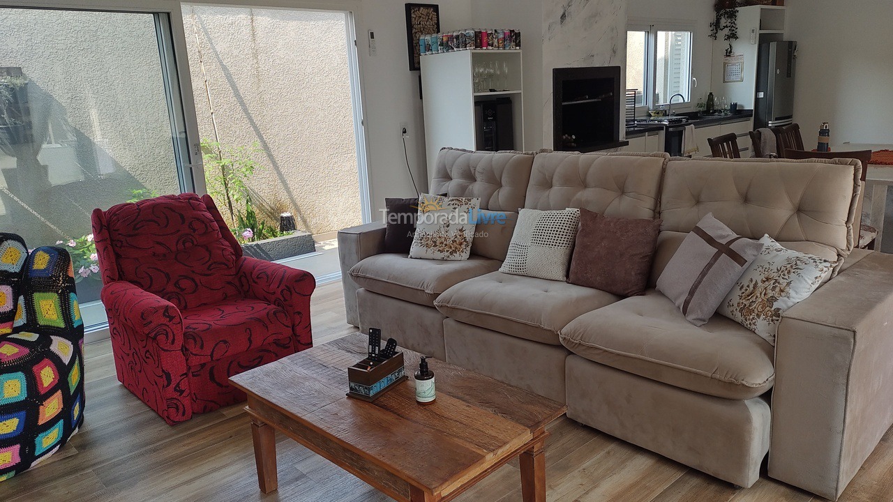 House for vacation rental in Matinhos (Caiobá)