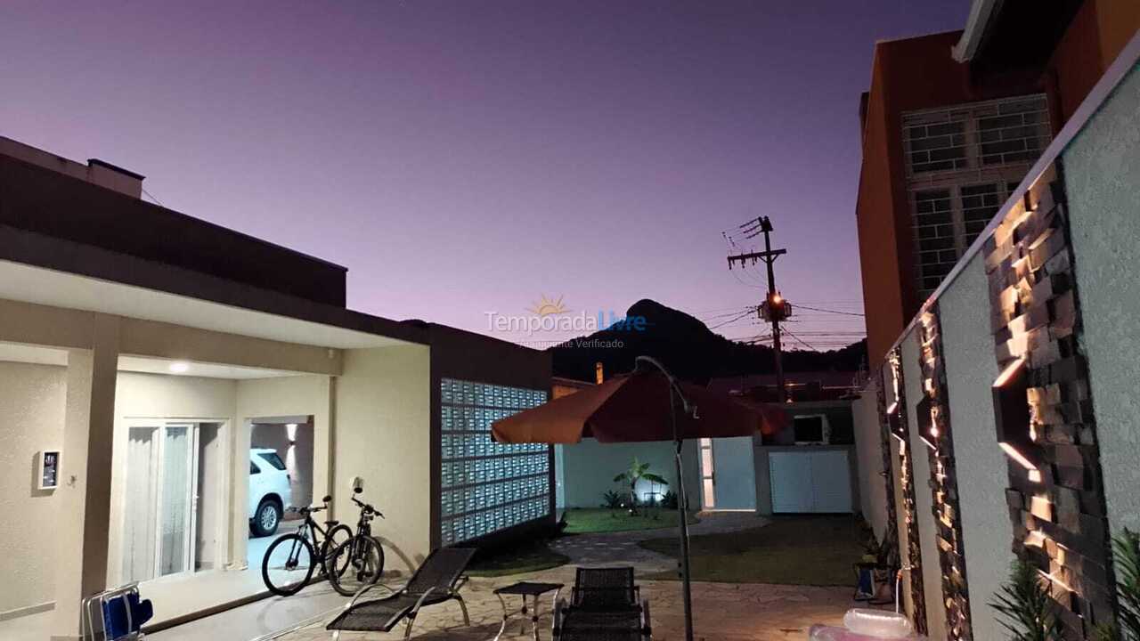 House for vacation rental in Matinhos (Caiobá)