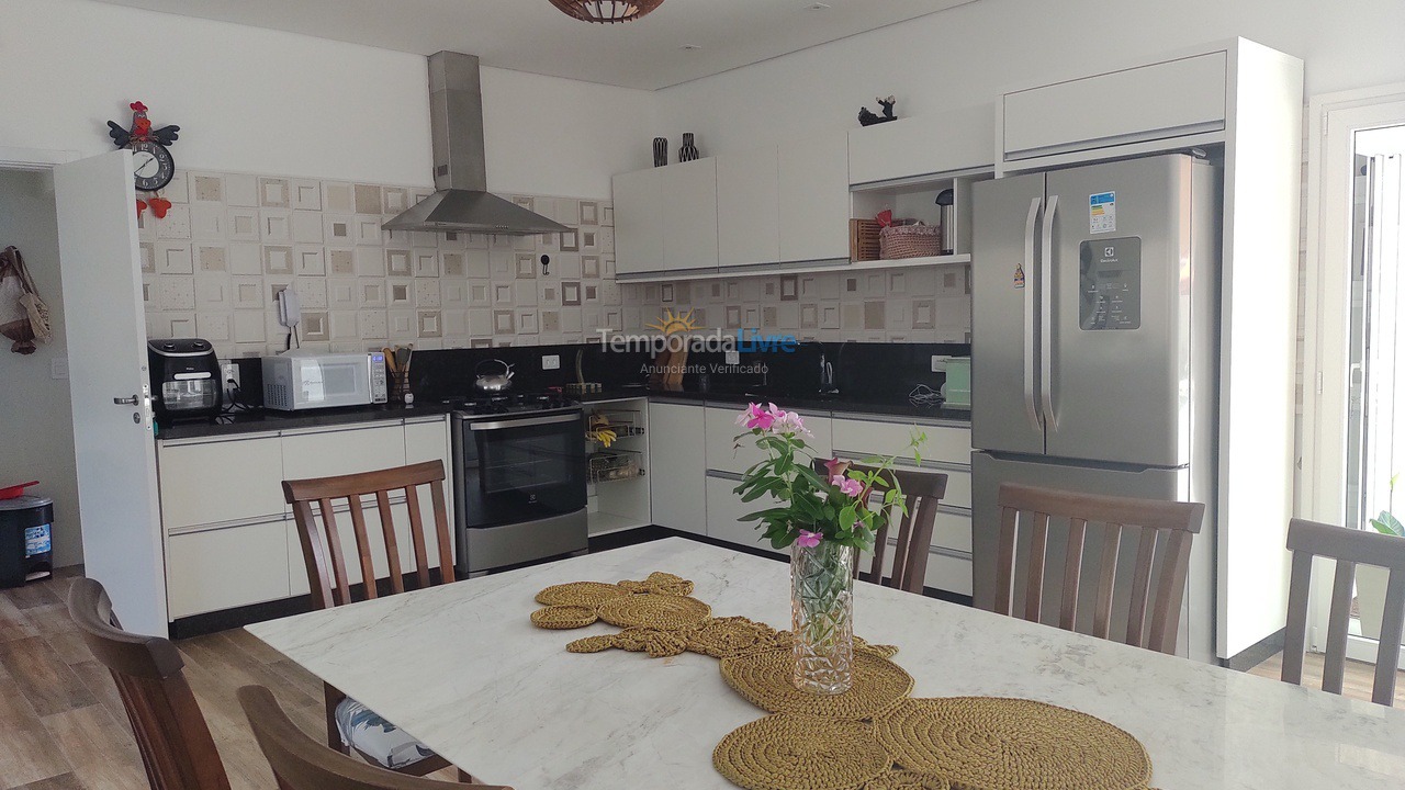 House for vacation rental in Matinhos (Caiobá)