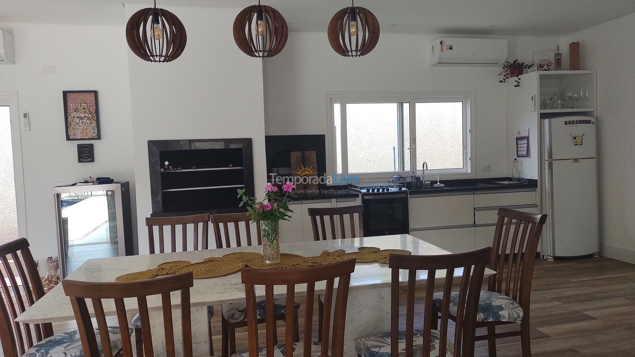 House for vacation rental in Matinhos (Caiobá)