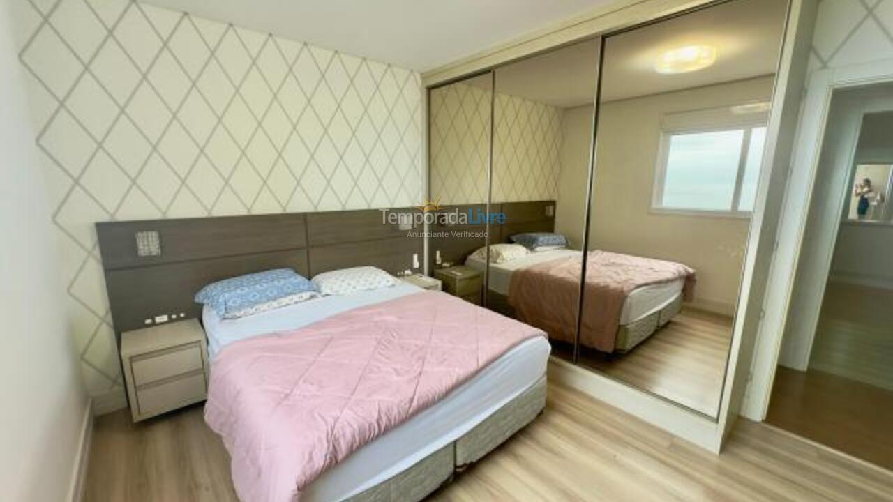 Apartment for vacation rental in Itapema (Meia Praia)