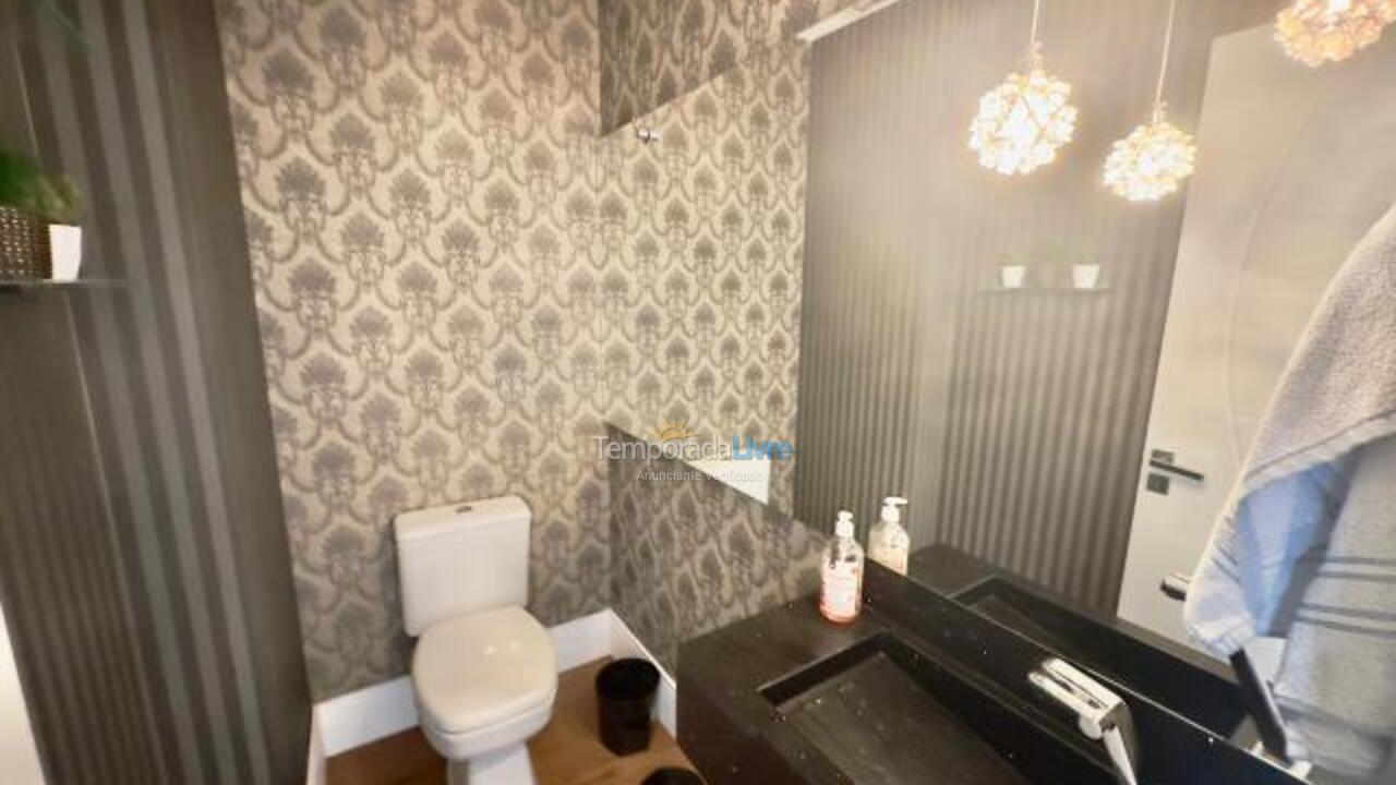 Apartment for vacation rental in Itapema (Meia Praia)