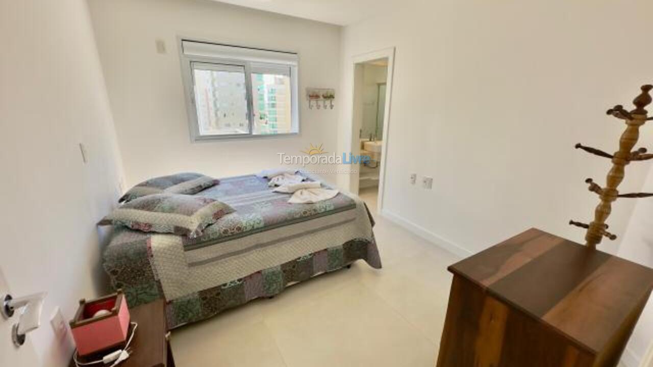 Apartment for vacation rental in Itapema (Meia Praia)