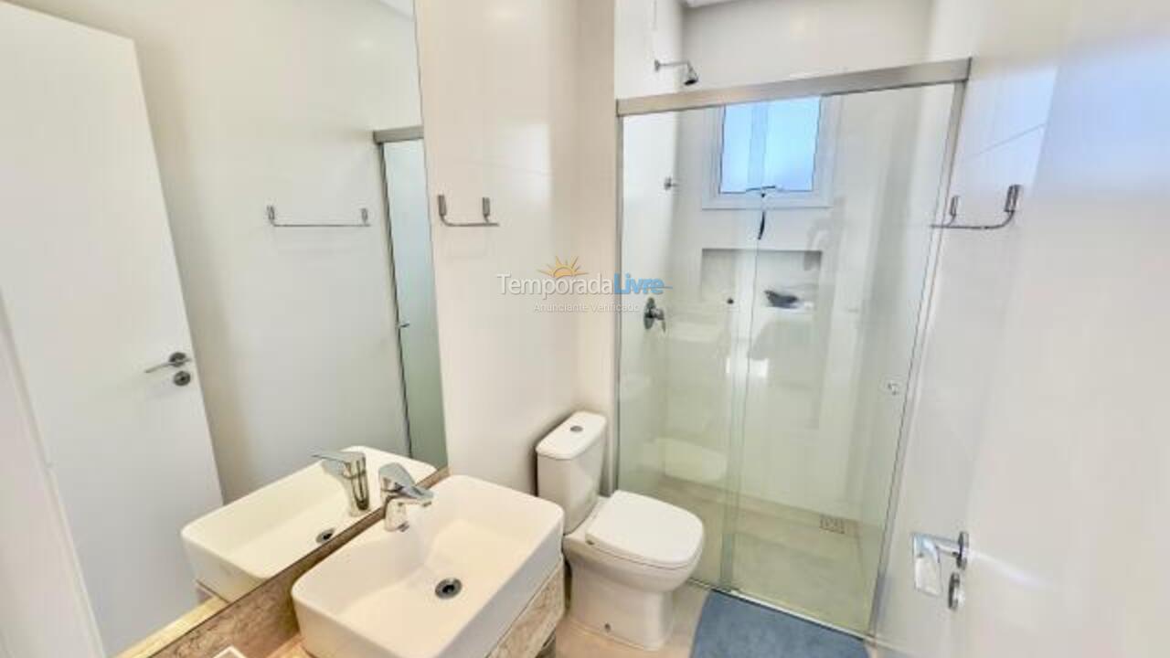 Apartment for vacation rental in Itapema (Meia Praia)