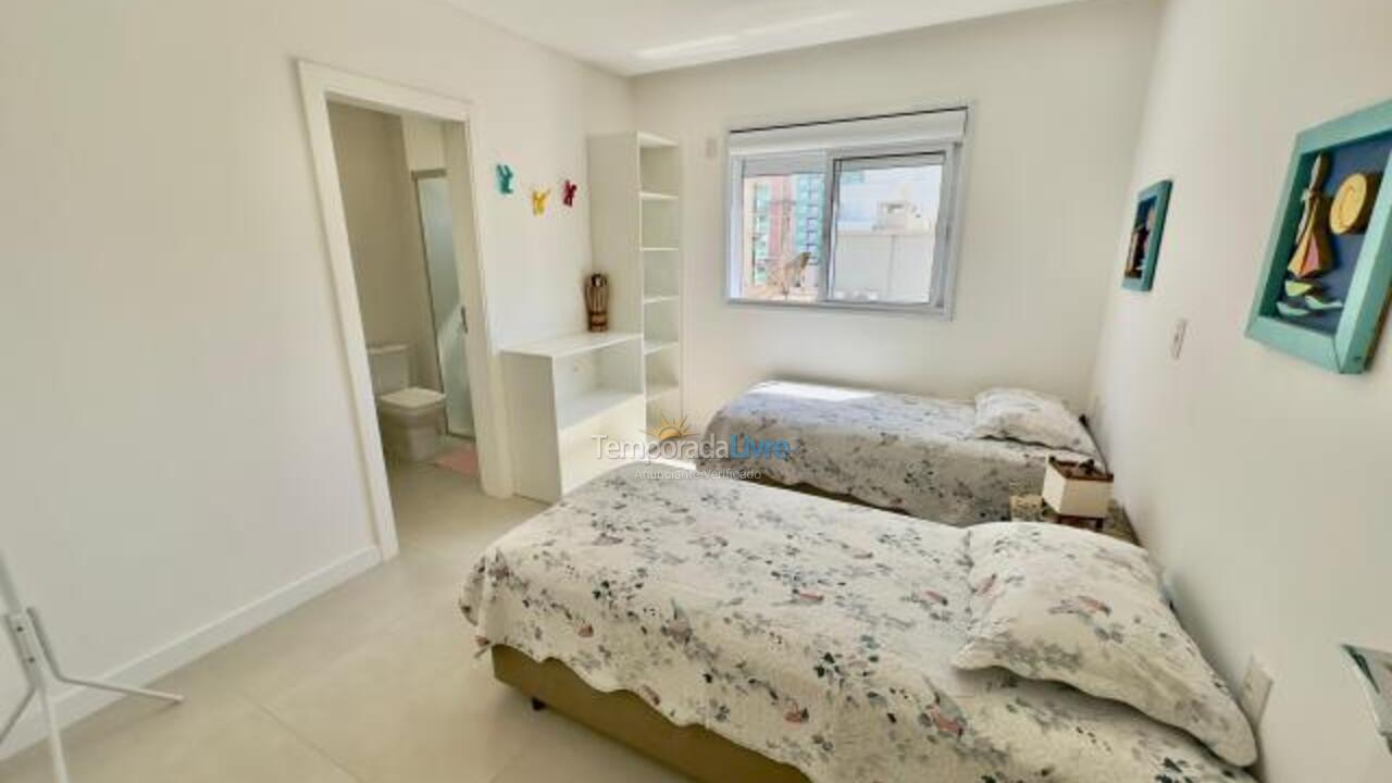 Apartment for vacation rental in Itapema (Meia Praia)