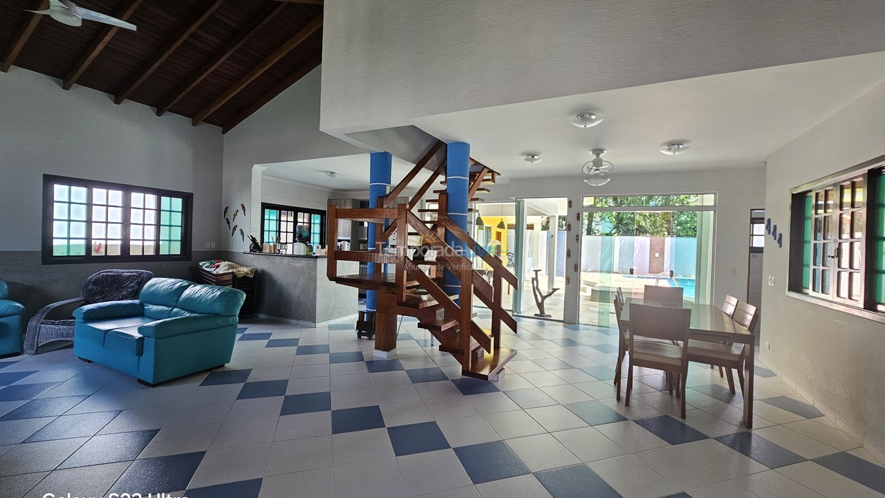 Casa para aluguel de temporada em Ubatuba (Lagoinha)