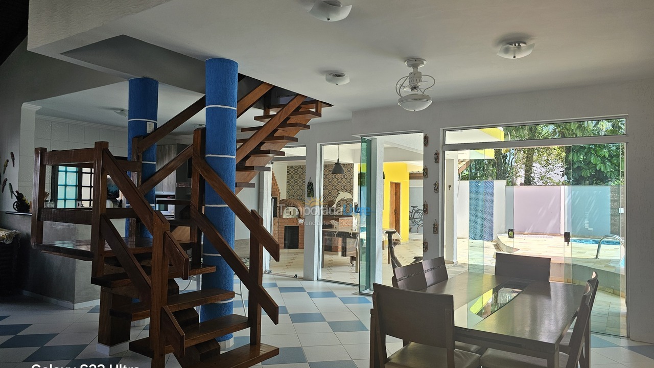 Casa para aluguel de temporada em Ubatuba (Lagoinha)