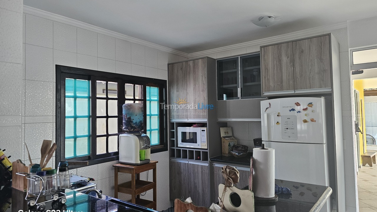 Casa para aluguel de temporada em Ubatuba (Lagoinha)