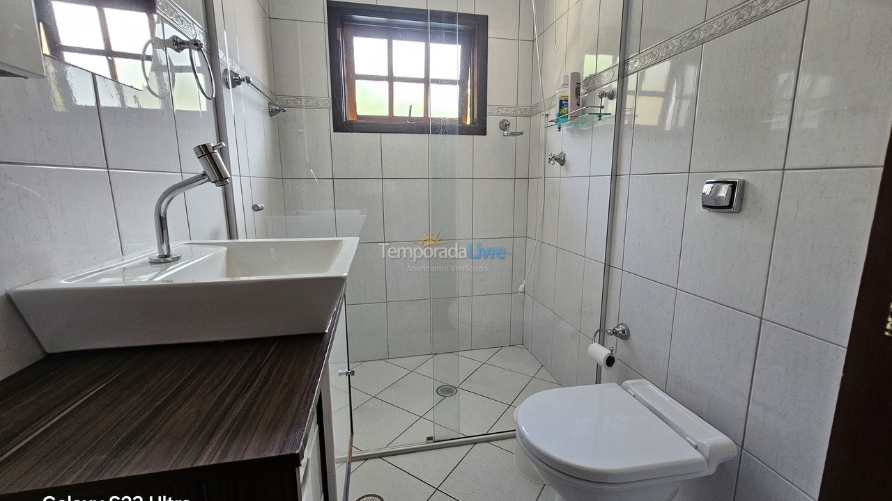 Casa para aluguel de temporada em Ubatuba (Lagoinha)