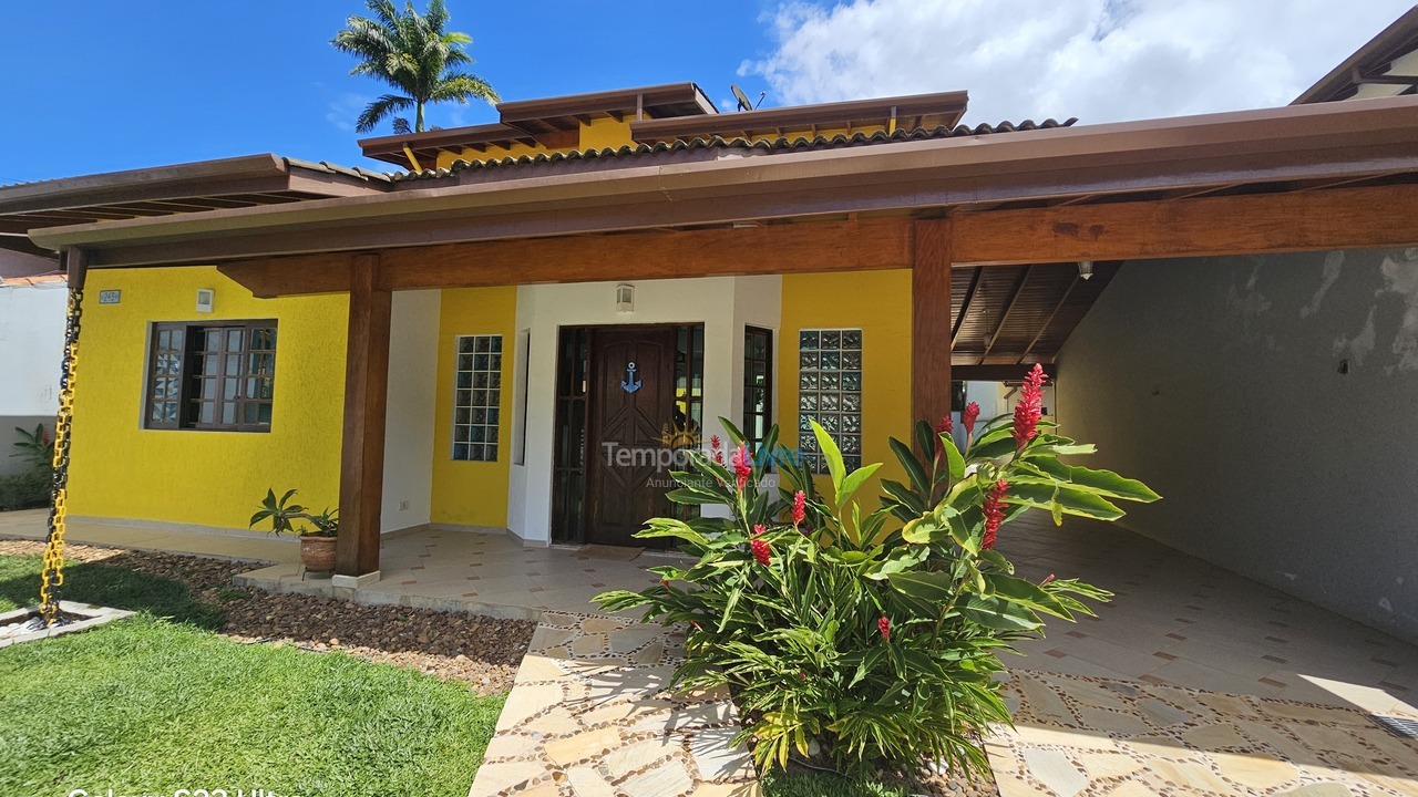 Casa para aluguel de temporada em Ubatuba (Lagoinha)