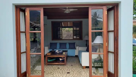 Luxury house with jacuzzi - Enseada - Ubatuba - 200m from the beach