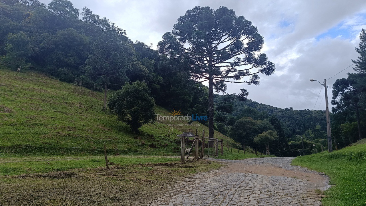 Chácara / sítio para aluguel de temporada em Campina Grande do Sul (Capivari Ecoresort)