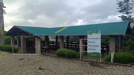 Sala de games e sports bar (andares abaixo)