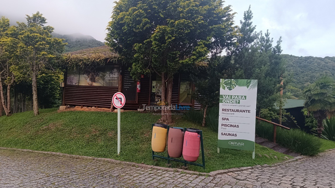 Chácara / sítio para aluguel de temporada em Campina Grande do Sul (Capivari Ecoresort)