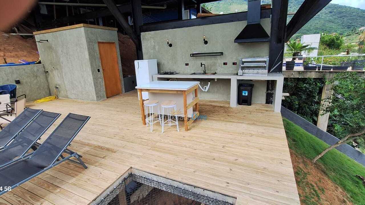 Casa para aluguel de temporada em Ilhabela (Siriúba)
